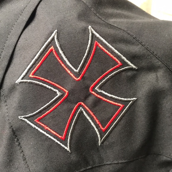 Men’s Retro Button Up Shirt - Picture 5 of 8